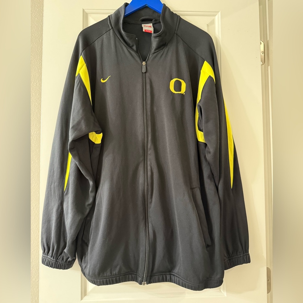 Nike Men's Black and Yellow Oregon Duck Jacket